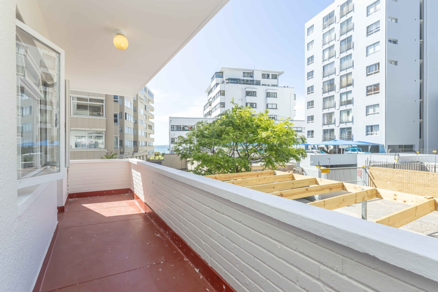 To Let 2 Bedroom Property for Rent in Sea Point Western Cape